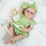 JOYORA Lifelike Reborn Baby Doll Feels Like Real Life Baby Doll Girl with Gift Box for Embracing Role-playing and Collecting - Imagine 3