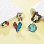 Hanreshe Classic Enamel Organ Brooch Pin Medical Anatomy Kidney Brain Heart Skull Badge Medicine Jewelry for Doctor Nurse - Imagine 5
